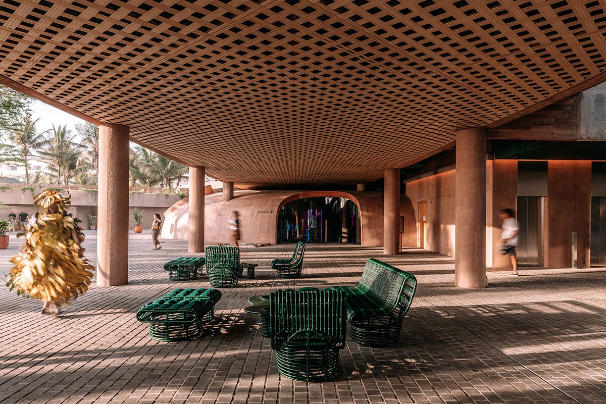 BYO+Living+-+Potato+Head+Studios-+chair+by+Faye+Toogood+-+photo+by+KevinMak